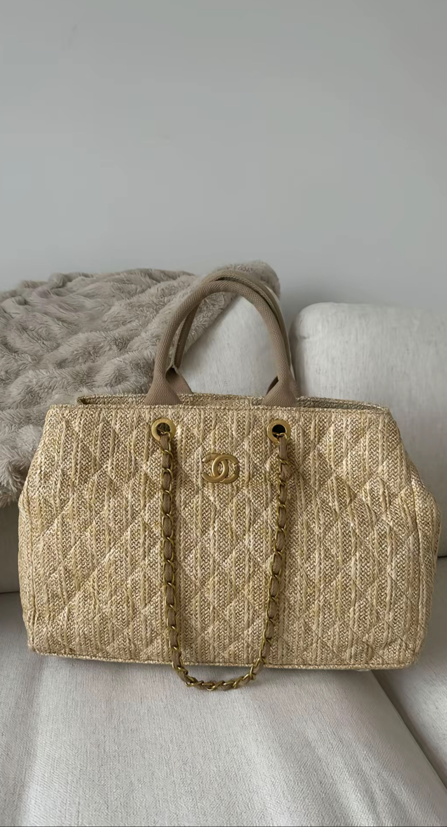 BEIGE GROSS TASCHE