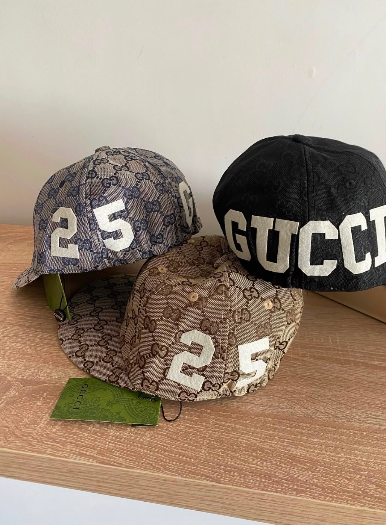 25 Beige Cap