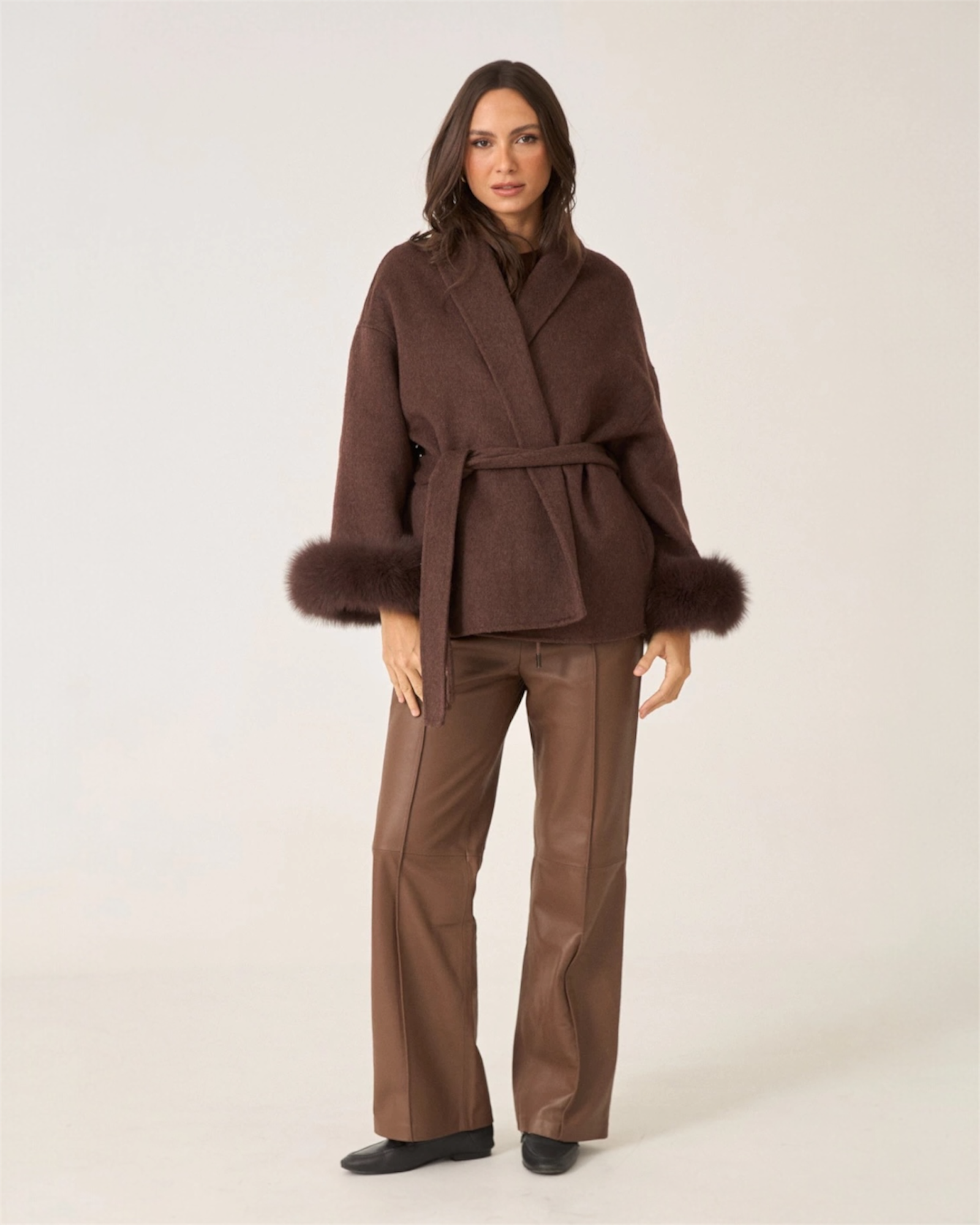 Kurzer Wollmantel mit Fellärmel -  THE LUND ESPRESSO Espresso Brown